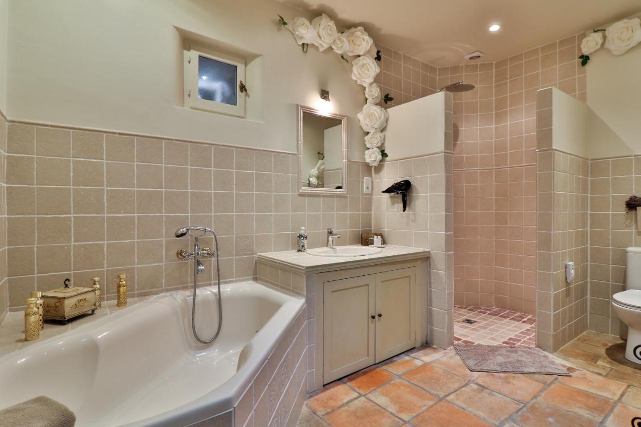 Gite Des Carmes And Spa Le Thor Dış mekan fotoğraf