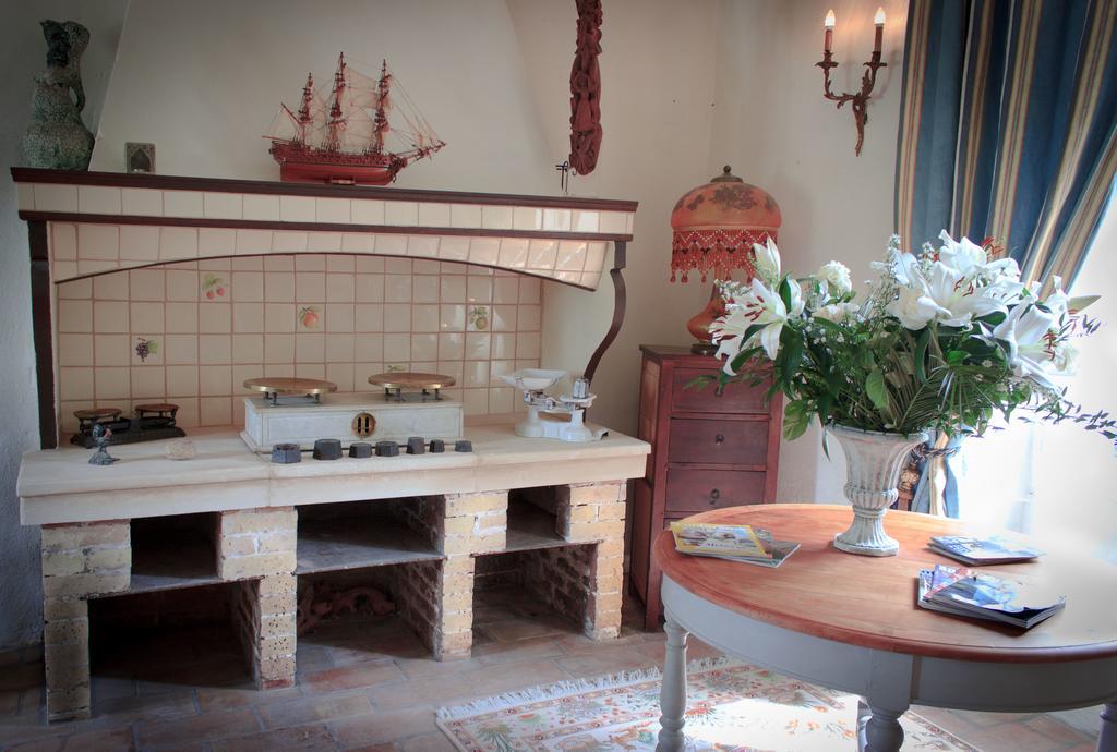 Gite Des Carmes And Spa Le Thor Dış mekan fotoğraf